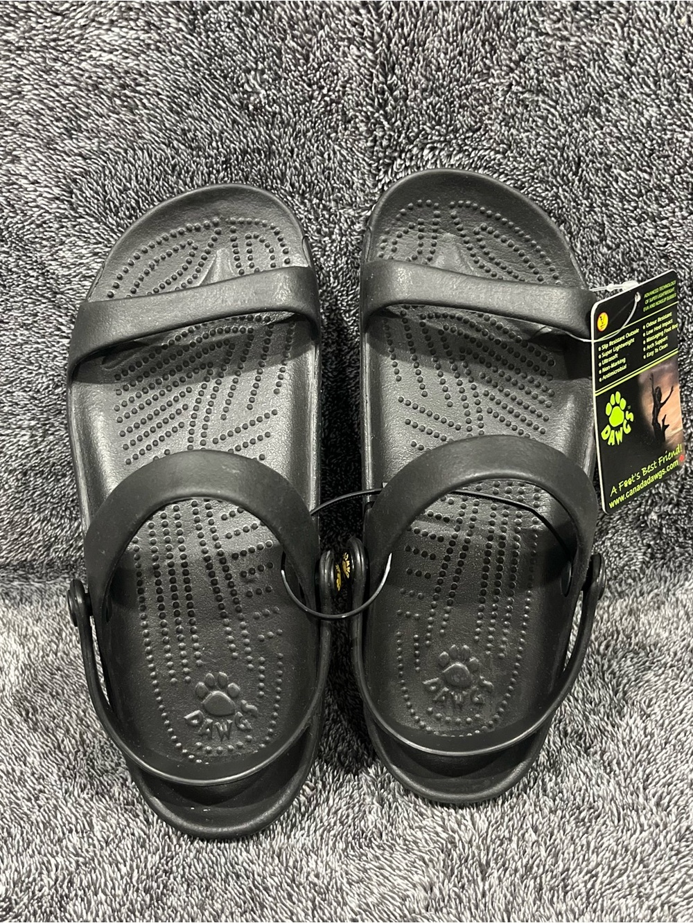 Kids' Dawgs 3-Strap youth Sandals size 2/34